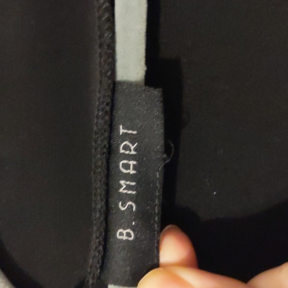 B. Smart Cropped Shawl - Picture 3 of 3